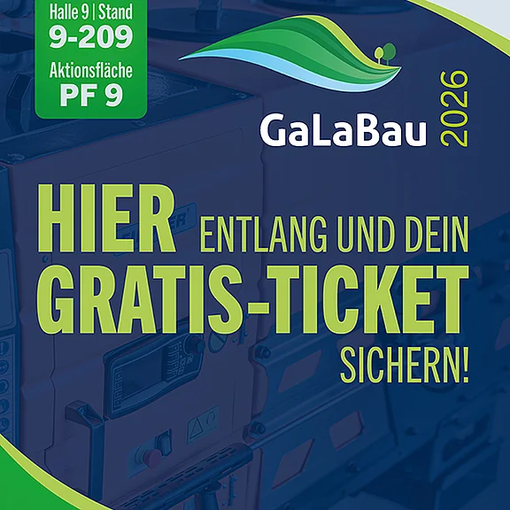 Ein Werbeschild für die GaLaBau 2026 Messe. Es fordert dazu auf, den Stand der Fiedler GmbH (9-209) in Halle 9 zu besuchen. Um ein kostenloses Ticket zu serhalten, hier klicken und den Gutscheincode GB26556805 auf der Webseite der GaLaBau einlösen.